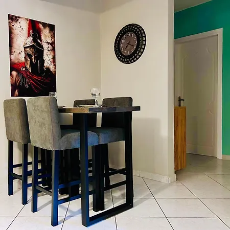 ITHACA Πολυτελές διαμέρισμα 3ου με θέα